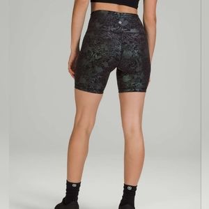 Lululemon Wunder Train High-Rise Short 8" *FoilLogo Flourish Black